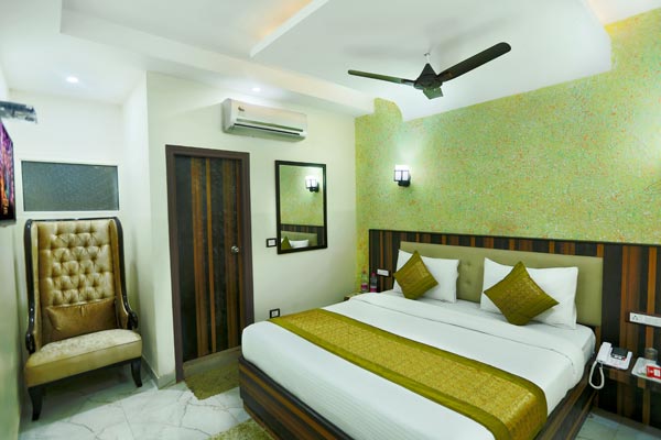 Deluxe Room with Breakfast, HOTEL AIRPORT INN DELHI - Budget Hotels in New Delhi
